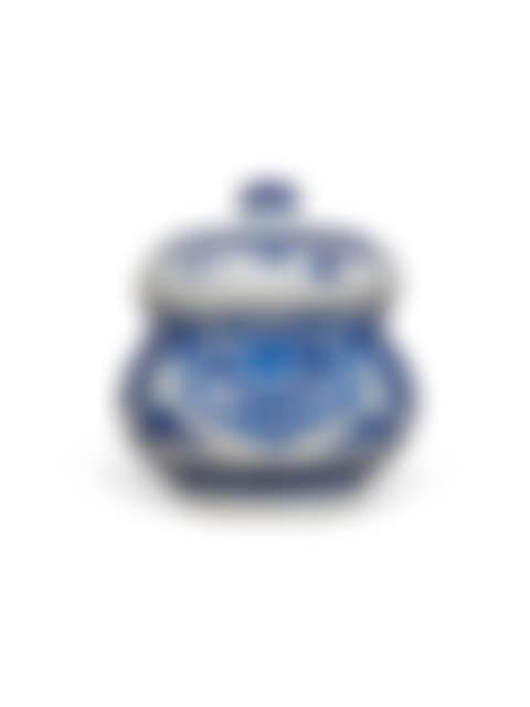 A GROUP OF CHINESE EXPORT PORCELAIN BLUE AND WHITE TABLE WARES (preview)