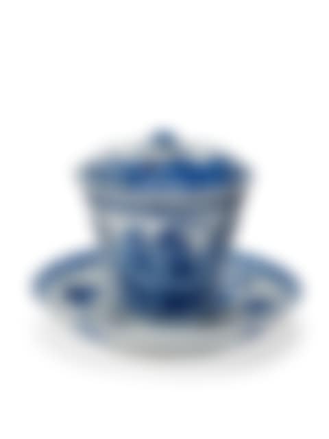 A CHINESE EXPORT PORCELAIN BLUE AND WHITE CUP, COVER AND SAUCER (preview)