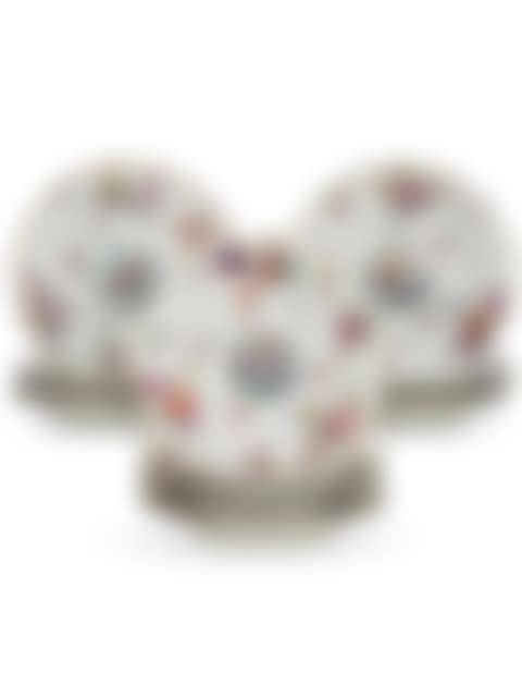 A SET OF SIXTEEN CHELSEA PORCELAIN DESSERT PLATES (preview)