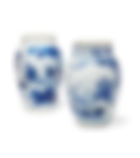 TWO SMALL CHINESE PORCELAIN BLUE AND WHITE VASES (preview)
