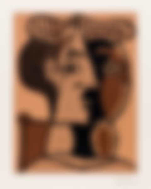 Woman wears a chignon (preview)