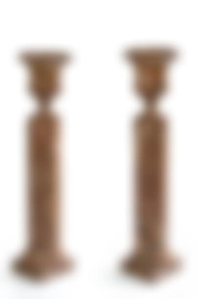 Pair of columns supporting Medici vases (preview)