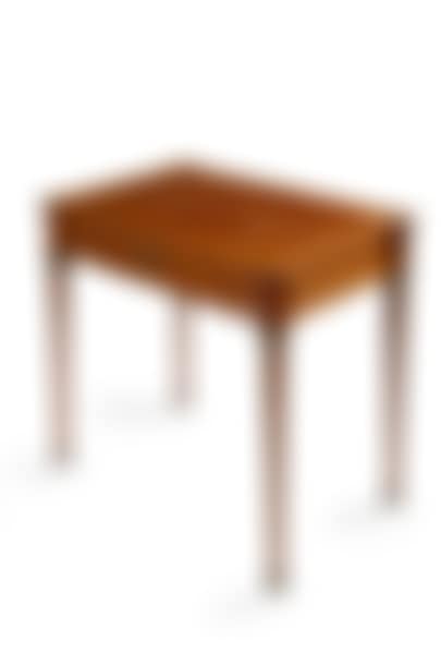 Center table (preview)