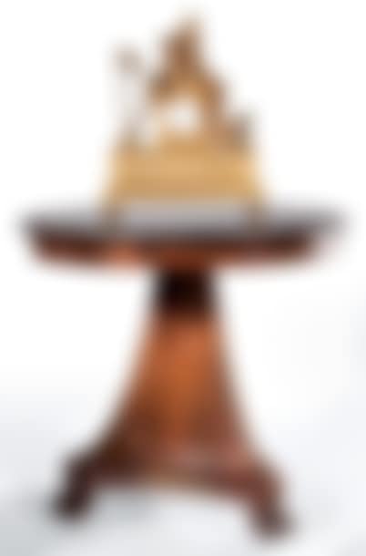 pedestal table (preview)
