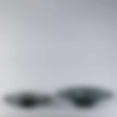 Lot of two round platters on foot (preview)
