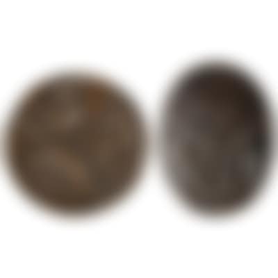 Lot of two various bronze plaques. (preview)
