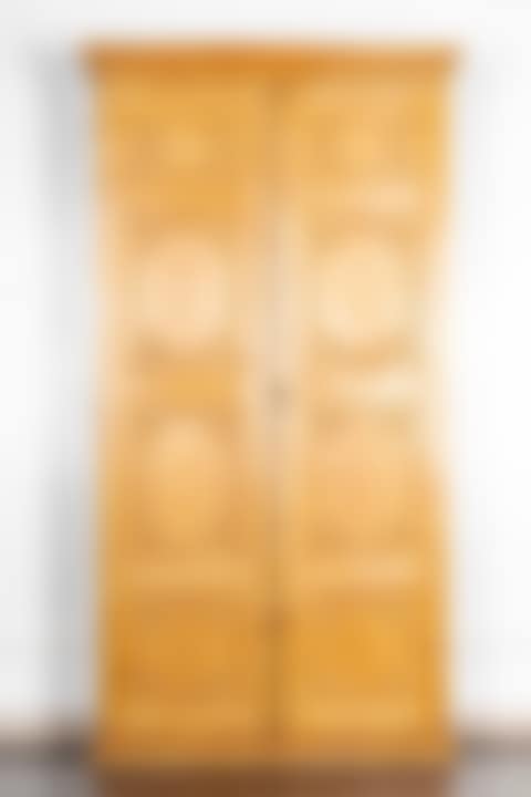 A Canadiana pine armoire (preview)