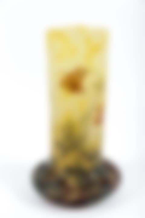 COLUMBINE DECORATED CAMEO GLASS TRIANGLE BOTTLE VASE (preview)