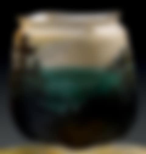 Arched neck vase in multi-layered glass. (preview)