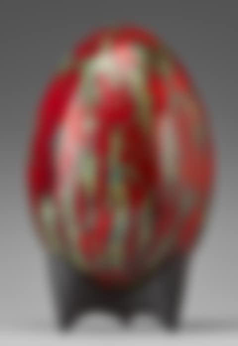 Sculpture in the form of an egg (preview)