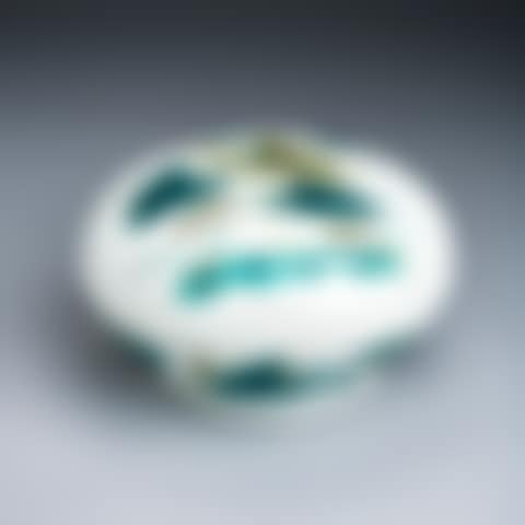 A Chinese famille rose round box and cover (preview)