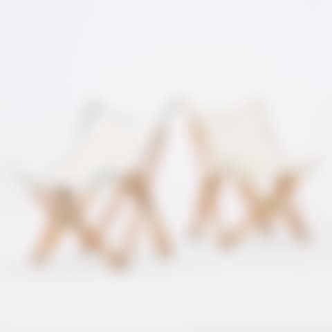 Folding chairs (preview)