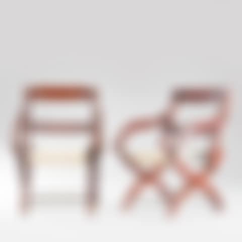 Folding chairs (preview)