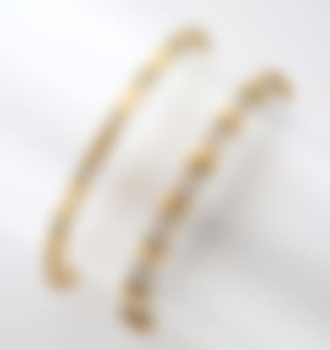 Bracelets (preview)