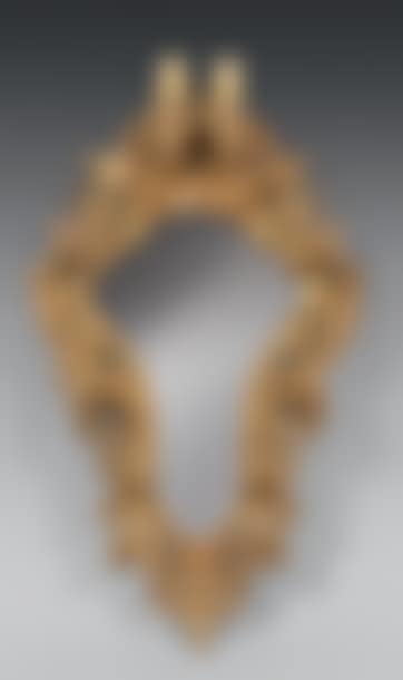 Violin-shaped mirror (preview)