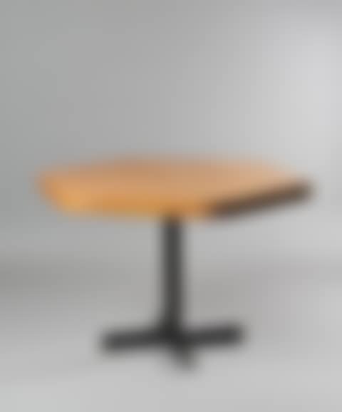 Hexagonal pine table (preview)