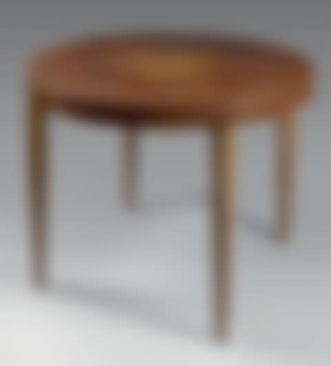 Circular pedestal table (preview)
