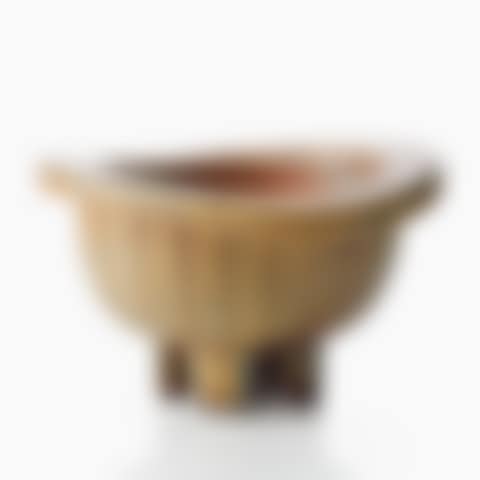 Bowl on four feet. Grandfather"s goods; A Wilhelm Kåge "Farsta" stoneware bowl on four feet (preview)