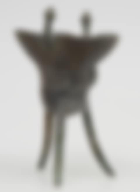 An archaic bronze ritual vessel (preview)