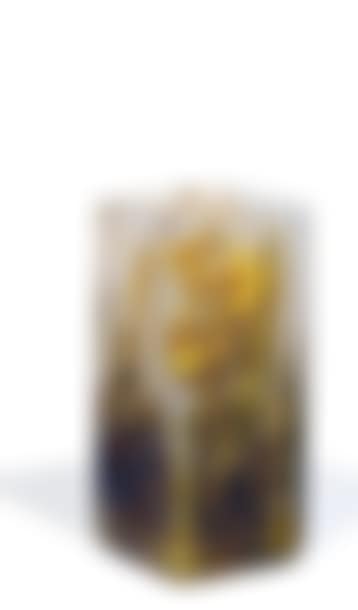 Cylindrical vase with square section (preview)