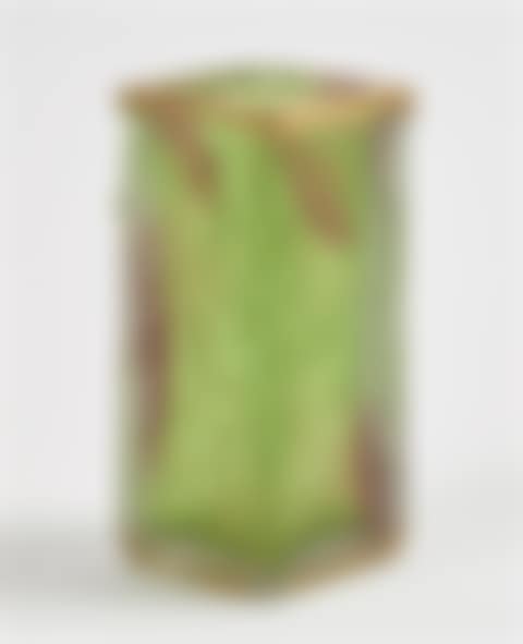 tubular vase with square section (preview)