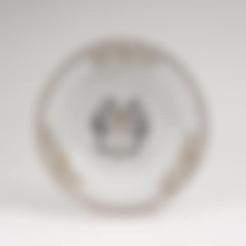 Compagnie-des Indes" plate with coat of arms (preview)