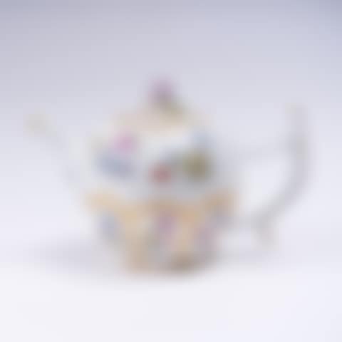 Teapot with floral and trellis decoration (preview)