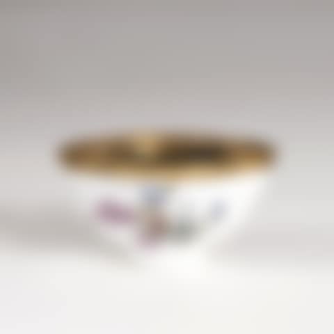 Porcelain miniature bowls with flowers (preview)
