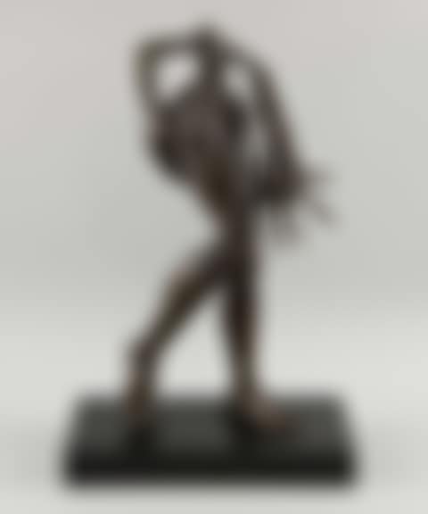 Bronze sculpture of a woman (preview)
