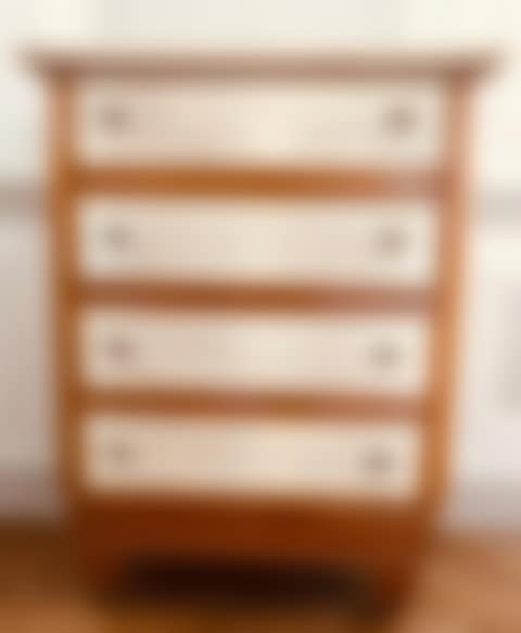 Varnished wood veneer chest of drawers (preview)