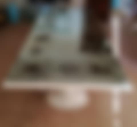 Dining room table (preview)