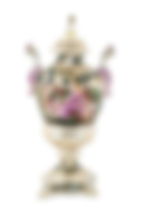 Decorative porcelain vase (preview)