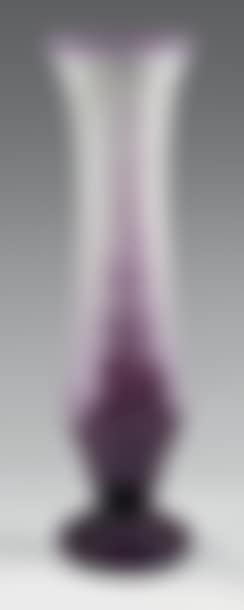 Large baluster-shaped vase on pedestal (preview)
