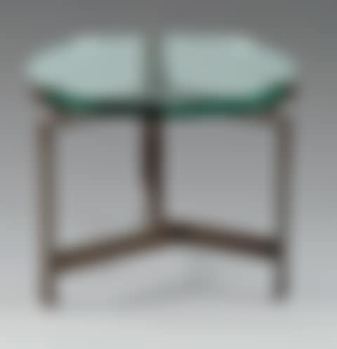 Steel pedestal table with tripod legs and uprights joined by a spacer in the shape of a deconstructed "X" (preview)