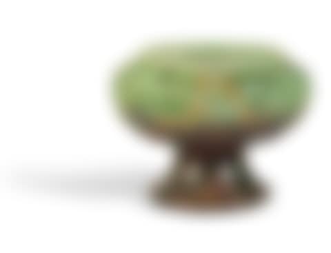 Cup on pedestal (preview)