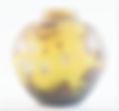 Globular vase in multilayer glass (preview)