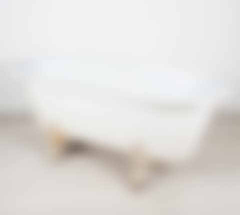 White enameled cast iron bathtub (preview)