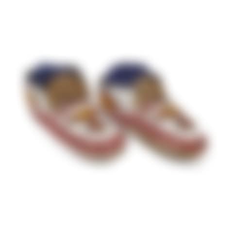 A pair of Nêhiyawak (Plains Cree) beaded moccasins (preview)