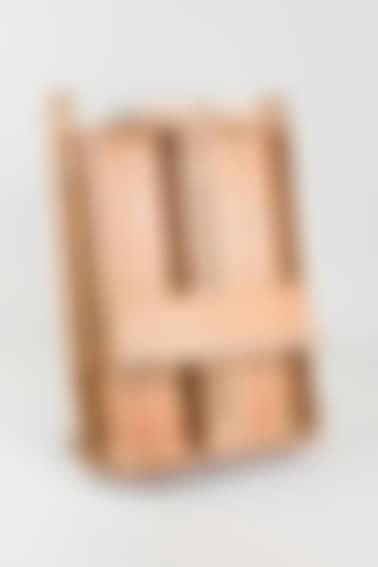 old travel easel (preview)