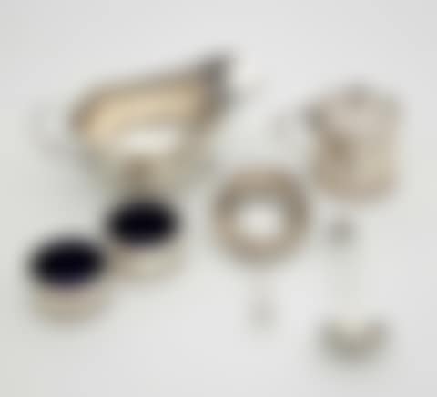 A silver sauce boat (preview)
