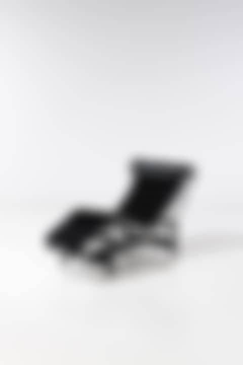 "LC4" Lounge chair (preview)