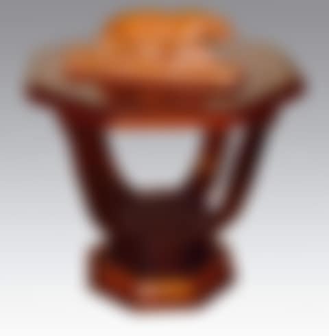 Pedestal table (preview)
