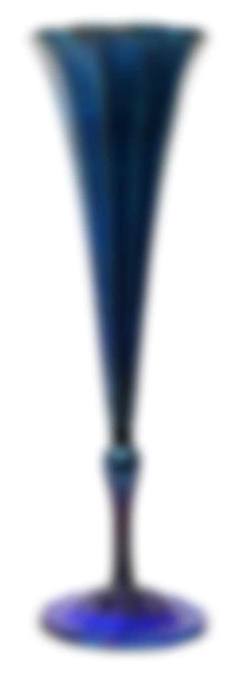 Trumpet-Form Vase (preview)