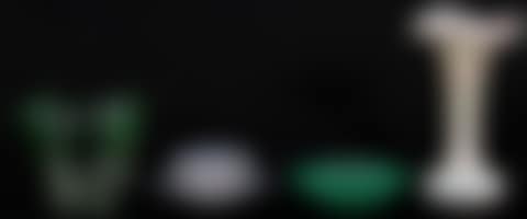 Green to clear ruffled vase (preview)