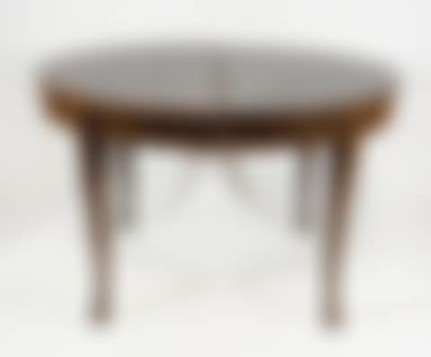 Extendable oval wooden table (preview)