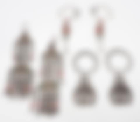 Pairs of earrings (preview)