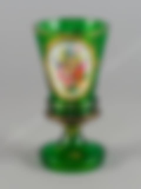 Green glass (preview)