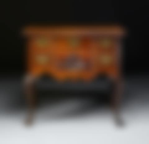 The Important Bush-Snader Family Queen Anne Dressing Table, case attributed to the Shop of Henry Clifton (c. 1725-1771) and Thomas Carteret (act. 1753-1765), carving attributed to Samuel Harding (d. 1758), Philadelphia, Pennsylvania (preview)