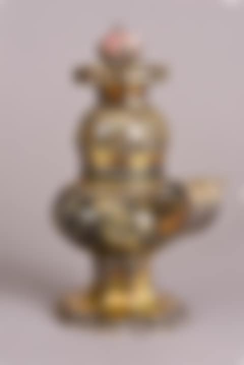 Covered vase (preview)
