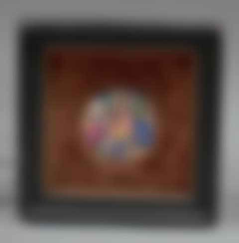 Round medallion (preview)